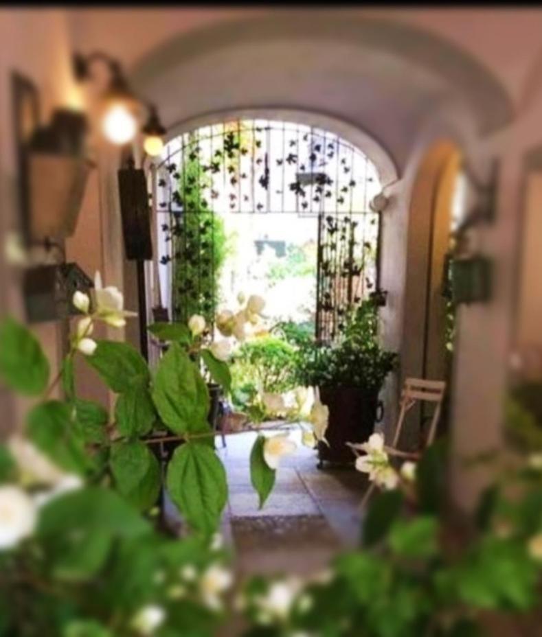 ノーヴィ・リーグレLa Casa Sul Giardino- Garden Houseアパートメント エクステリア 写真